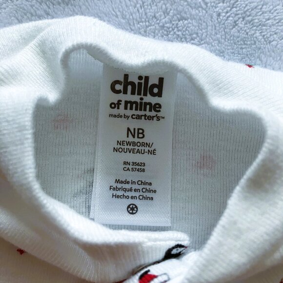 Carter’s 1st Christmas Footed Sleeper NB Holiday Socks Set | Santa VGUC - Picture 4 of 11